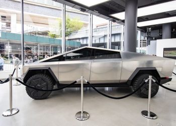 Tesla will go into large-scale production of Cybertruck from 2023