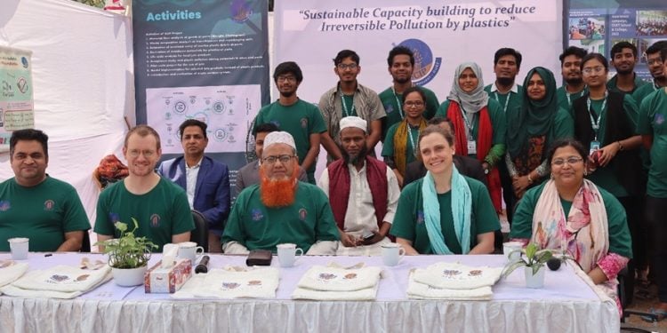 প্লাস্টিক দূষণে হুমকিতে ভবিষ্যত প্রজন্ম : চুয়েট ভিসি