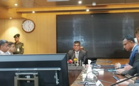 মার্চে টেলিকম নেটওয়ার্ক ও লাইসেন্স সংস্কার প্রস্তাব দেবে বিটিআরসি ইন্টারনেট সহজলভ্য করা দরকার, পোস্টদাতার দায় সোশ্যাল মিডিয়ার নয় : বিটিআরসি চেয়ারম্যান