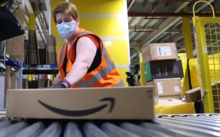 এআইয়ের প্রয়োগে ১৪ হাজার কর্মী ছাঁটাই করছে অ্যামাজন