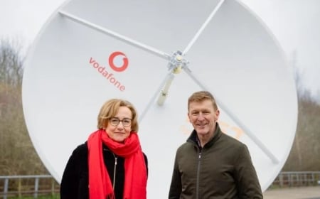 বিশ্বের প্রথম স্যাটেলাইট ভিডিও কল সম্পন্ন করলো ভোডাফোন