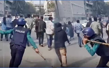 ভালোবাসায় ভাসছেন ভাইরাল পুলিশ সদস্য