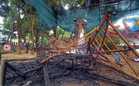 Mysterious Motif Blaze: Arson Suspected in Dhaka University Boishakh Preparations