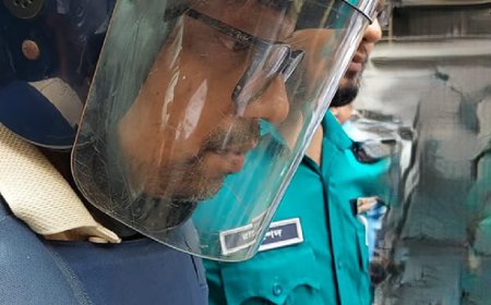 Pensive Palak: Former State Minister Requests Law Books in Court Appearance