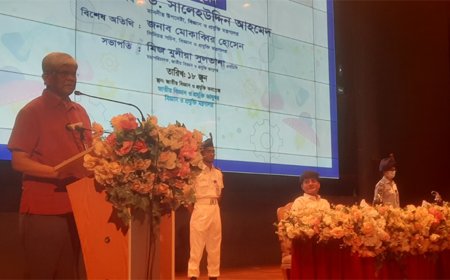 Fostering a Future of Science: Advisor Stresses Financial Support and Donor Engagement