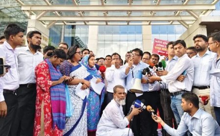 Fake Mobile Screenshot Fuels Feud at NBR