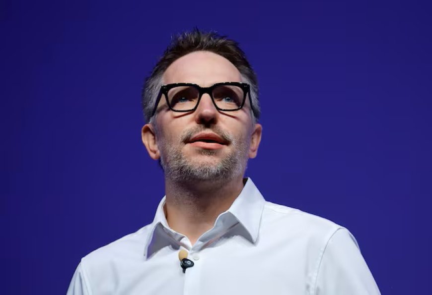 Microsoft Makes Management Moves as LinkedIn CEO Takes on Office Oversight