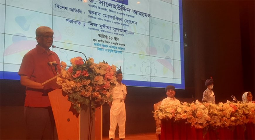 Fostering a Future of Science: Advisor Stresses Financial Support and Donor Engagement