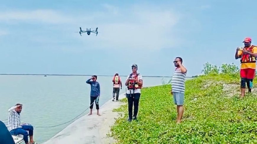সাগরে ড্রোন উড়িয়ে খোঁজা হচ্ছে নিখোঁজ চবি শিক্ষার্থীকে