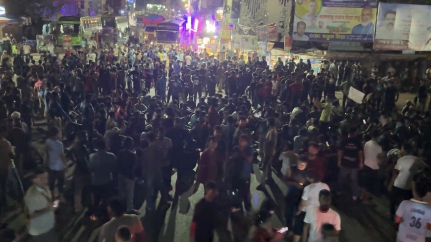 মধ্যরাতে ডুয়েট শিক্ষার্থীদের বিক্ষোভ; ৪ দাবি