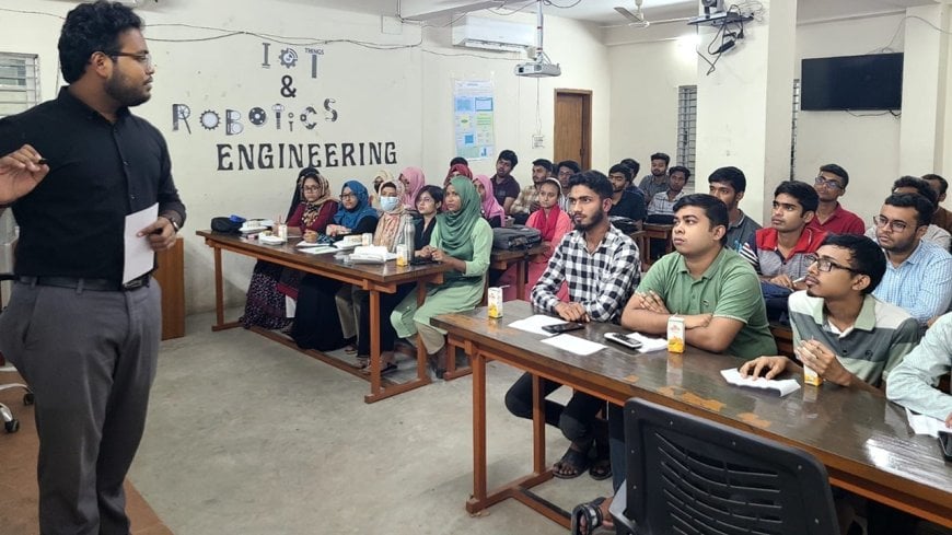 ফ্রন্টিয়ার টেকনোলজি ইউনিভার্সিটিতে কমপিটিটিভ প্রোগ্রামিং  প্রশিক্ষণ