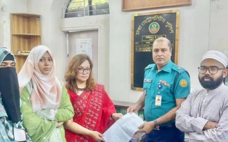 DU Teacher Monami Files Cyber Case Over Distorted Facebook Photos