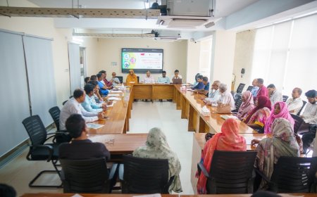 প্রযুক্তি নির্ভর সমাজে গ্রামীণ নারীর অবদানে তিন জেলায় স্বীকৃতি পেলেন ৩৬ জন