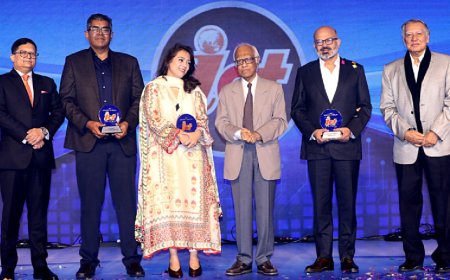 ‘আইসিটি পাইওনিয়ার’ স্বীকৃতি পেলেন ফাহিম মাশরুর