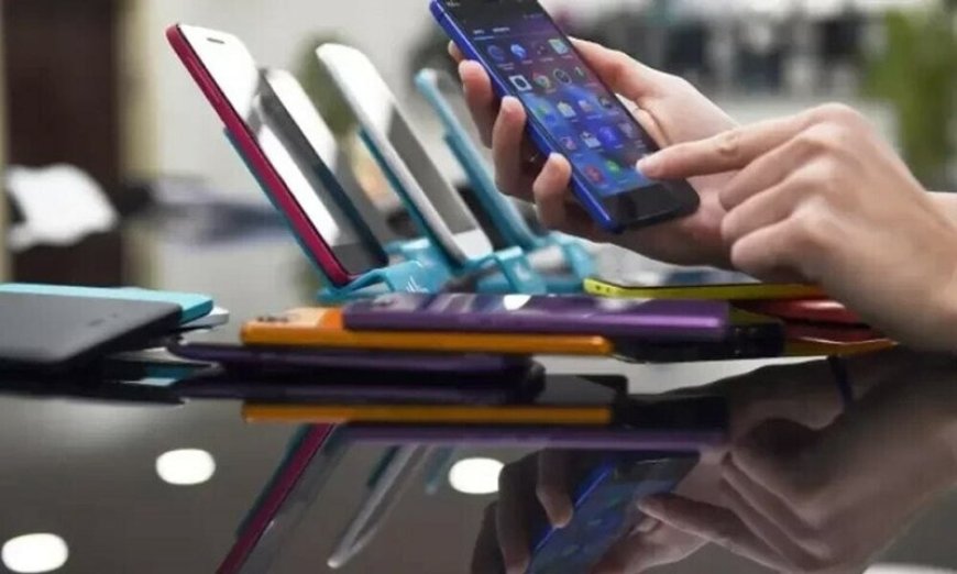 BTRC Meets Unofficial Smartphone Retailers Before Implementing NEIR
