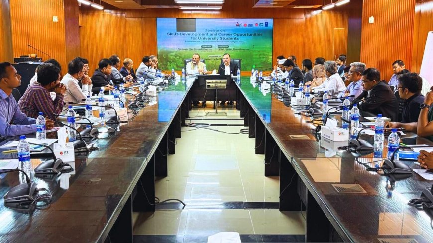 ঢাবি শিক্ষার্থীদের দক্ষতা উন্নয়ন ও কর্মসংস্থান প্রস্তুতিতে একযোগে কাজ করবে এটুআই ও আইসিটি বিভাগ