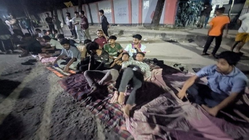 Dhaka Polytechnic Students Evacuate Unsafe Hall After Multiple Quakes