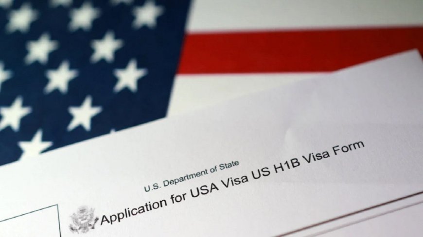 ফ্যাক্ট-চেকার, কনটেন্ট মডারেটরদের ভিসায় ‘সেন্সরসিপ’ বাসালো ট্রাম্প প্রশাসন