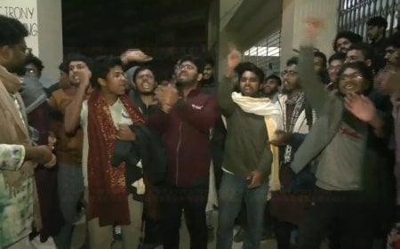 ছাত্র সংসদ নির্বাচন স্থগিতের ঘোষণায় উত্তাল শাবিপ্রবি