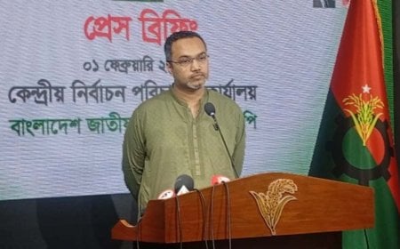 নারীবিদ্বেষী পোস্টের ৯ ঘণ্টা পর ‘আইডি হ্যাক’ দাবি প্রশ্নবিদ্ধ: মাহদী আমিন