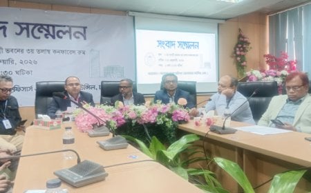 তোপের মুখে ডিজিটাল ব্যাংক লাইসেন্স অনুমোদন স্থগিত