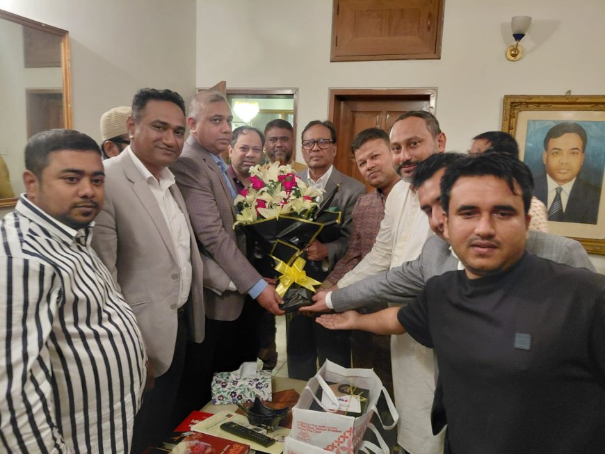 Newly Appointed ICT Minister Receives Floral Felicitations from ISPAB Leaders