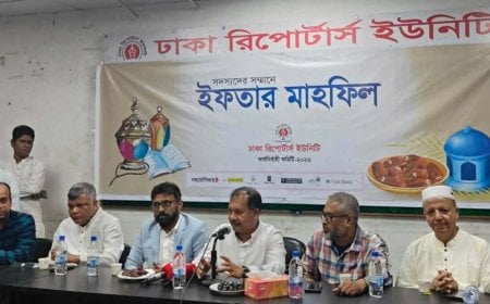 তথ্যপ্রযুক্তি  ভিত্তিক  নিউ  মিডিয়ার কথা শুনতে চান মন্ত্রী