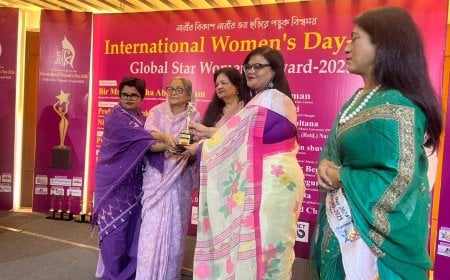 মেডিকেল কেয়ার ক্যাটাগরিতে ‘গ্লোবাল স্টার ওমেন লিডারশিপ অ্যাওয়ার্ড’ পেলেন ডা. হাসনা হোসেন আখী