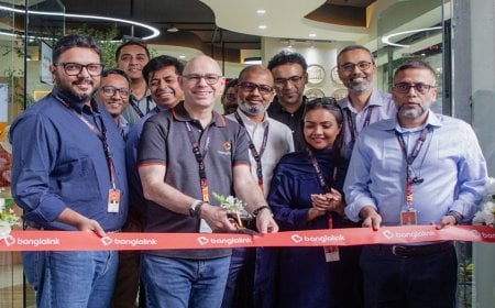 নতুন এক্সপেরিয়েন্স সেন্টার চালু বাংলালিংকের
