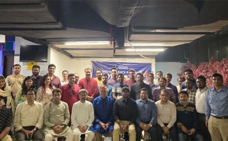 ইফতারে সদস্যদের মাঝে ঈদ উপহার বিতরণ