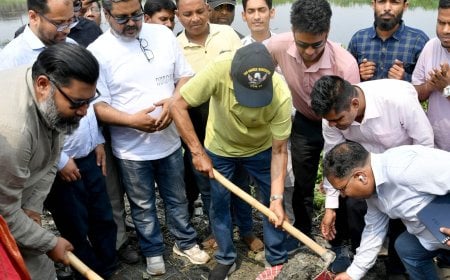 গাজীপুরে গাছা খাল পুনঃখনন কাজের উদ্বোধন করেন মন্ত্রী ফকির মাহবুব আনাম 