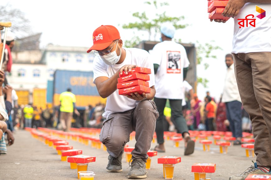 Robi Distributes Iftar Under Ramadan Social Campaign