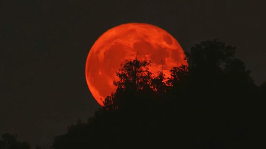 দেশে কখন কোথায় দেখা যাবে পূর্ণগ্রাস চন্দ্রগ্রহণ