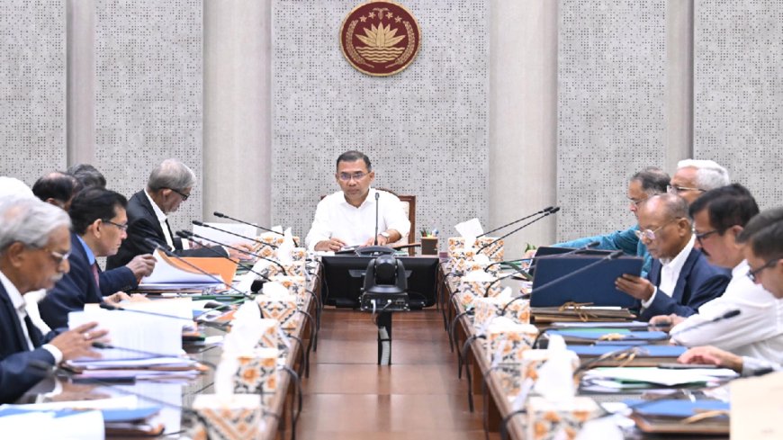 নিজ দপ্তরে লাইট ও এসির মাত্রা অর্ধেকে নামালেন  প্রধানমন্ত্রী