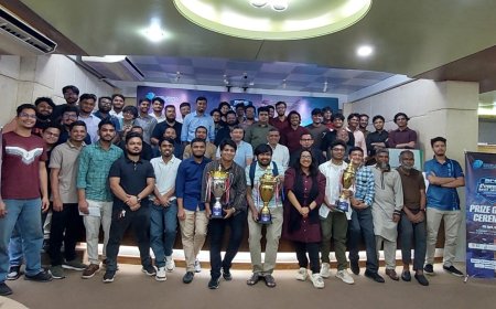 বিসিএস ই-স্পোর্টস চ্যাম্পিয়নশিপের পুরস্কার পেলন বিজয়ীরা