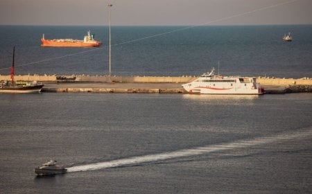 ক্রিপ্টোকারেন্সিতে হরমুজের টোল নেবে ইরান