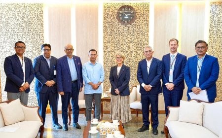 প্রধানমন্ত্রীর সঙ্গে সাক্ষাৎ করলেন টেলিনরের গ্রুপ সিইও