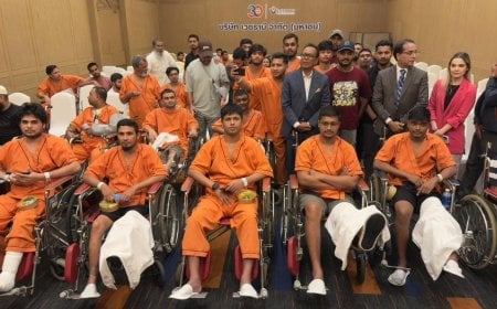 থাইল্যান্ডে চিকিৎসাধীন জুলাই যোদ্ধাদের খোঁজ নিলেন মন্ত্রী ফকির মাহবুব আনাম