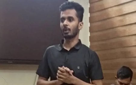 বিশ্ববিদ্যালয় শিক্ষার্থীর মোবাইল নম্বর অনলাইনে ছড়িয়ে দেওয়ায় একজন আটক