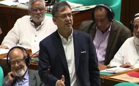 ইউটিবারদের ওপর চটেছেন স্বরাষ্ট্রমন্ত্রী