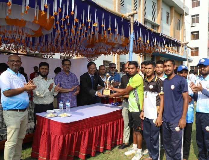 যবিপ্রবিতে বার্ষিক ক্রীড়া  প্রতিযোগিতার পুরষ্কার বিতরণী অনুষ্ঠিত