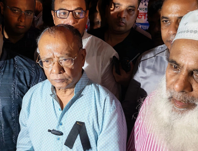 শিল্পবর্জ্যে ক্ষতিগ্রস্ত কৃষকদের ক্ষতিপূরণ নিশ্চিতে আদালতে যেতেও প্রস্তুত পরিবেশমন্ত্রী